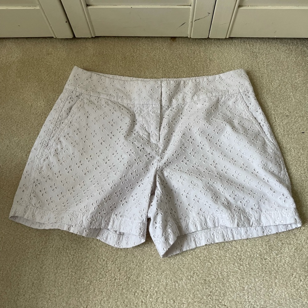 Vineyard Vines white eyelet shorts size 2
